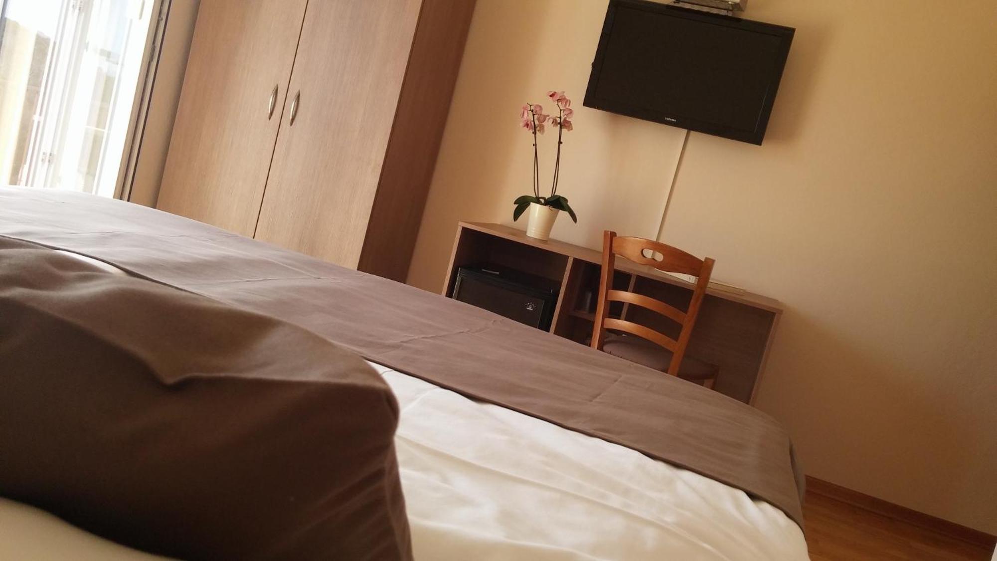 Rooms Vukusic Rab Town Room photo