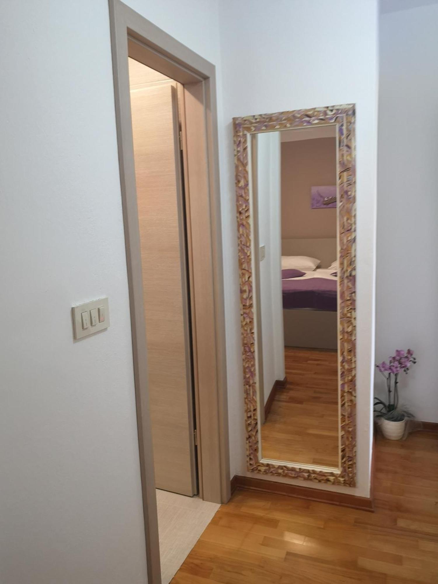 Rooms Vukusic Rab Town Exterior photo