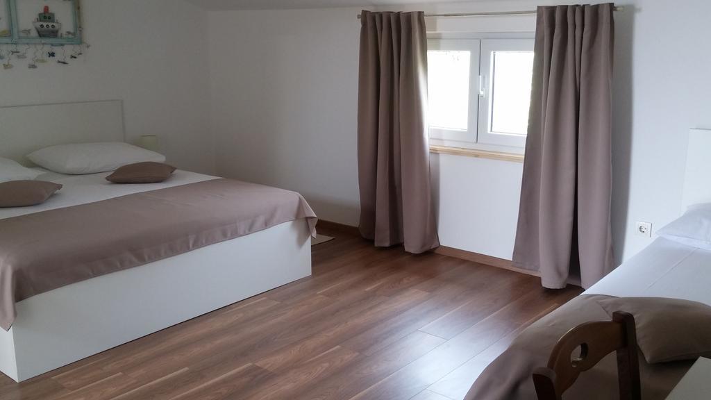 Rooms Vukusic Rab Town Exterior photo