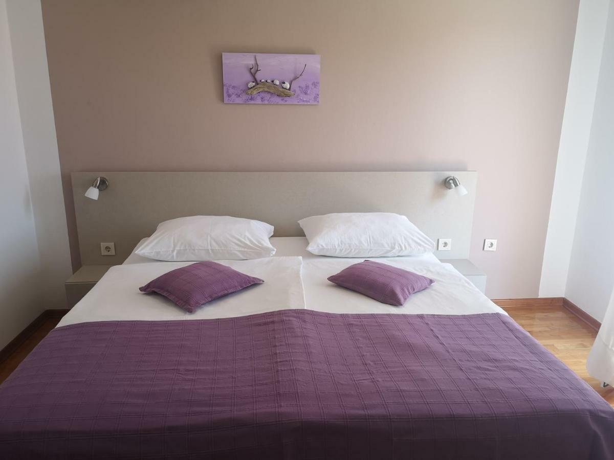 Rooms Vukusic Rab Town Exterior photo